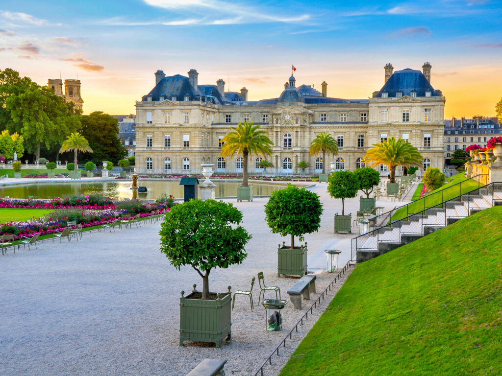 CHÂTEAU DE FONTAINEBLEAU & MAISON DU BRIE DE MEAUX